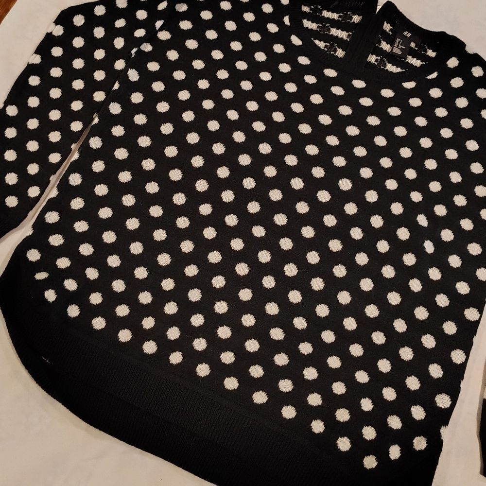H&M Black & White Polka Dot Sweater Sz Small - Picture 9 of 14